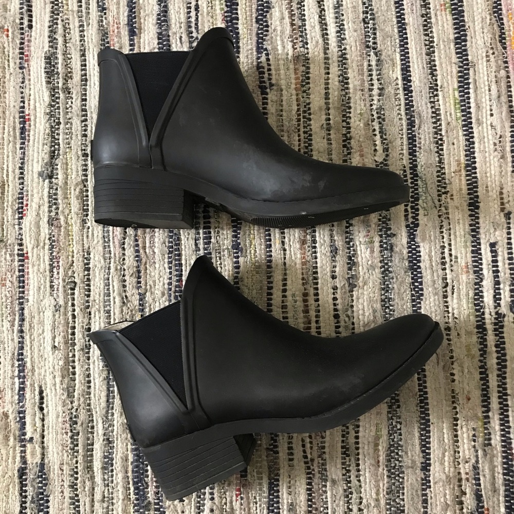 Rain boots